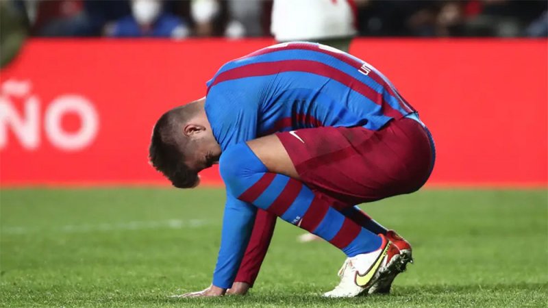 بعد الانفصال عن شاكيرا.. برشلونة يصدم بيكيه بقرار قاسٍ
