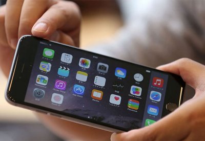 "أبل" تخوض معركة قضائية.. خسارتها ربح لملايين المستخدمين