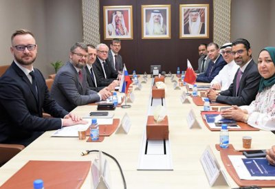 وزير شؤون البلديات والزراعة يبحث مع نائب رئيس الوزراء السلوفاكي أوجه التعاون ونقل الخبرات بين البلدين