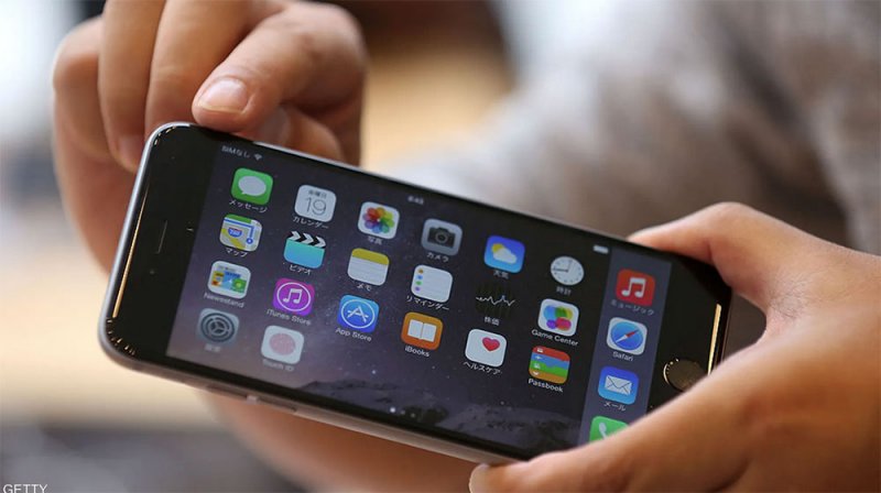 "أبل" تخوض معركة قضائية.. خسارتها ربح لملايين المستخدمين