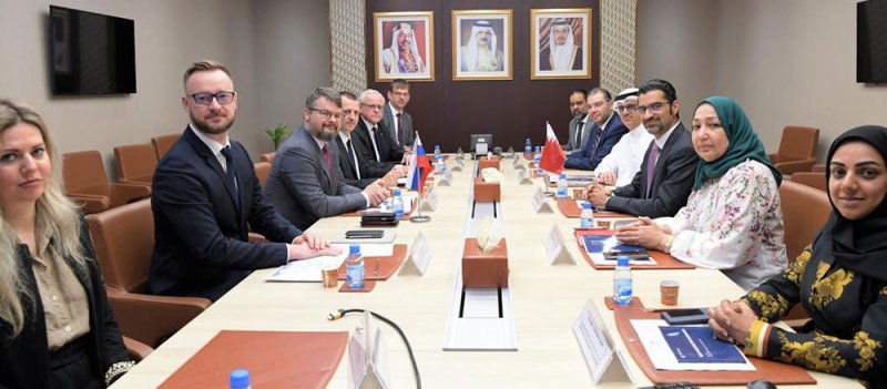 وزير شؤون البلديات والزراعة يبحث مع نائب رئيس الوزراء السلوفاكي أوجه التعاون ونقل الخبرات بين البلدين