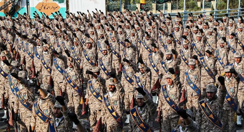 إسرائيل: قائد استخبارات الحرس الثوري الإيراني تحت أنظارنا