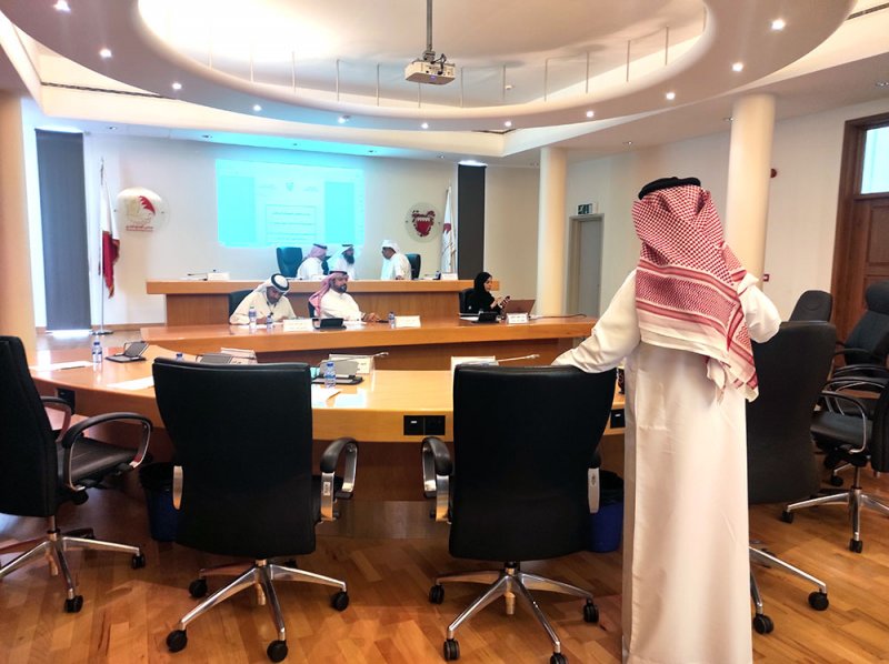 بلدية المحرق بلا تكييف .. ولا نصاب لعقد اجتماع المجلس