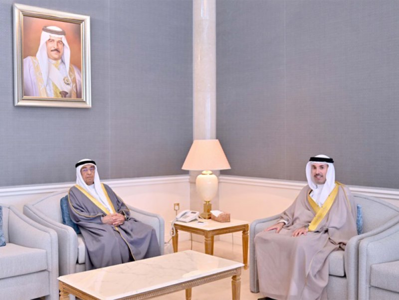 سمو الشيخ محمد بن مبارك آل خليفة يستقبل محافظ محافظة العاصمة