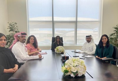 مراعاة احتياجات المرأة العاملة وتوفير خدمات تُطوّر من بيئة العمل لها.. وهذه التفاصيل