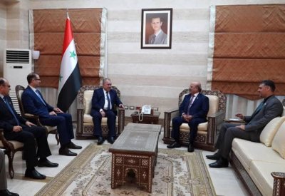 رئيس مجلس الوزراء في الجمهورية السورية يستقبل سفير البحرين في دمشق