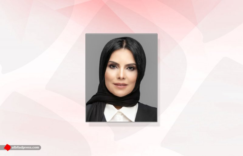 خريجة من الهند والحقوق بجامعة البحرين تقارع الأنصاري