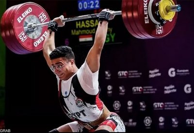 مصري يحطم الأرقام في بطولة العالم لرفع الأثقال.. وهذا حلمه
