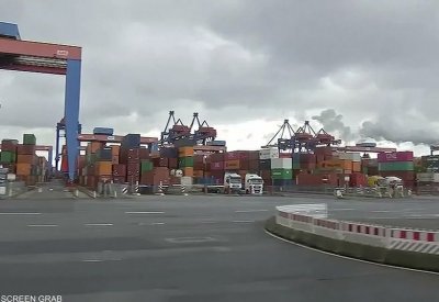 خبير: واشنطن أطلقت النار على قدميها بفرض العقوبات على موسكو