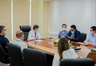 الرئيس التنفيذي للمستشفيات الحكومية يستقبل دفعة جديدة من الأطباء 