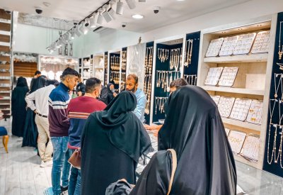 ارتفاع الذهب 40% والسيدات يبعنه لهذا السبب