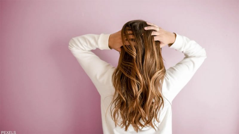 بعيدا عن الزراعة والكريمات.. 5 أغذية سحرية لشعر لامع