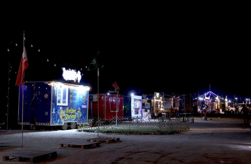 رسوم جديدة لعربات بيع الأطعمة.. وهذه مقترحات تنظيمها