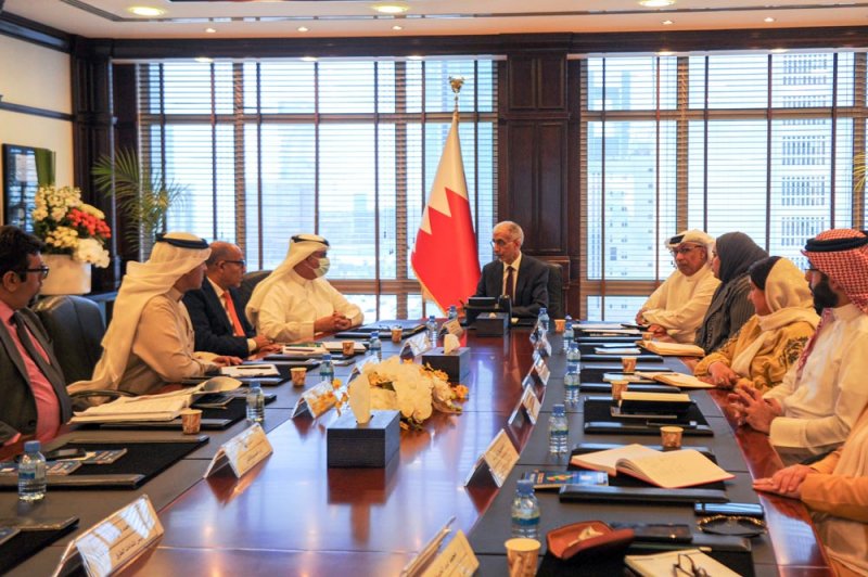 مضاعفة الجهود لتطوير الطرق بما يواكب التطور العمراني والسكاني والاستثماري