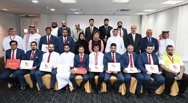 شركة خدمات مطار البحرين تحتفي بأعضاء فريق العمل ممن أكملوا برنامج التطوير الإداري