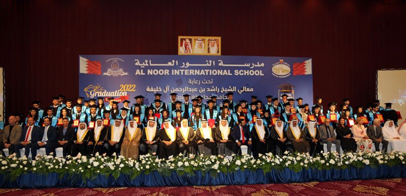 محافظ العاصمة يرعى حفل تخريج طلبة مدرسة النور العالمية