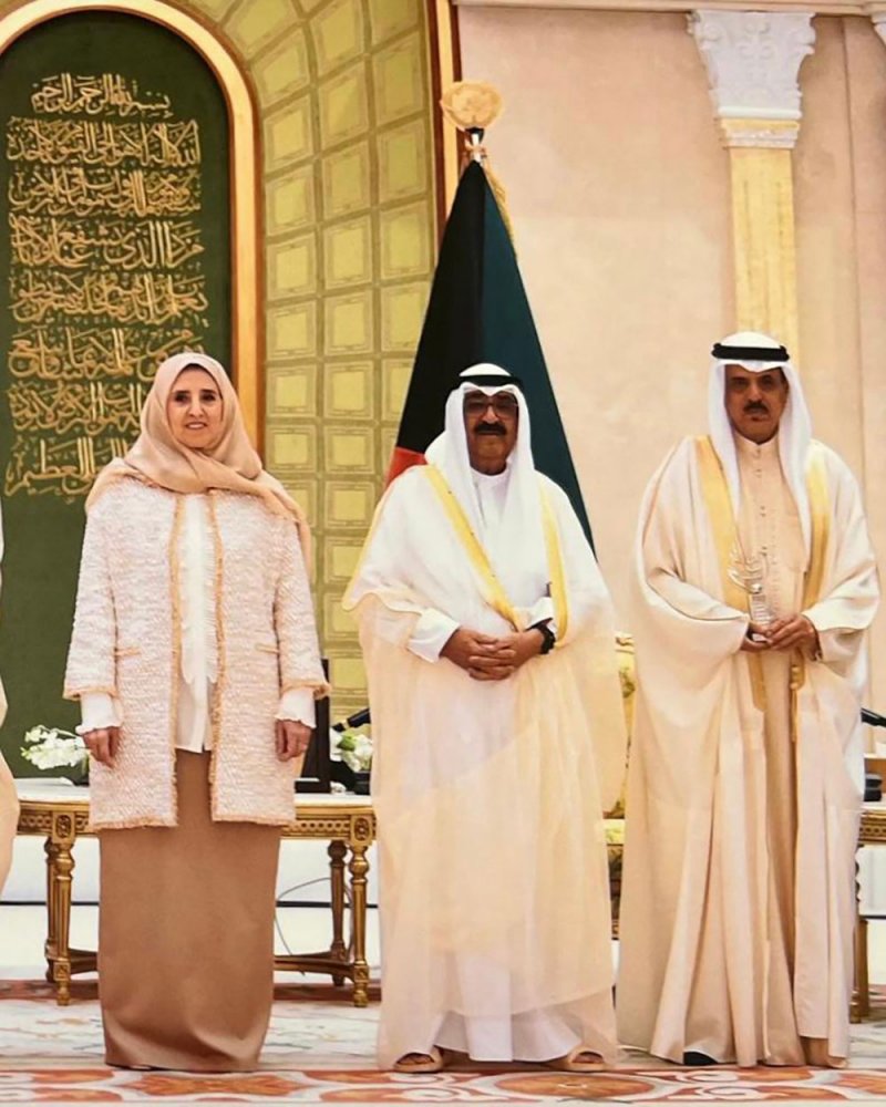 وزير التربية يتسلم جائزة سمو الشيخ سالم العلي الصباح للمعلوماتية عن البوابة التعليمية