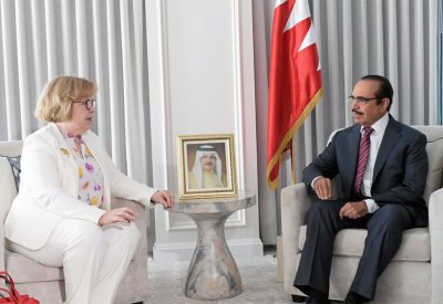 وزير الداخلية يجتمع مع مساعد وزير الخارجية الأمريكية لشئون الشرق الأدنى ونائب مساعد وزير الخارجية الأمريكية للشئون السياسية والعسكرية
