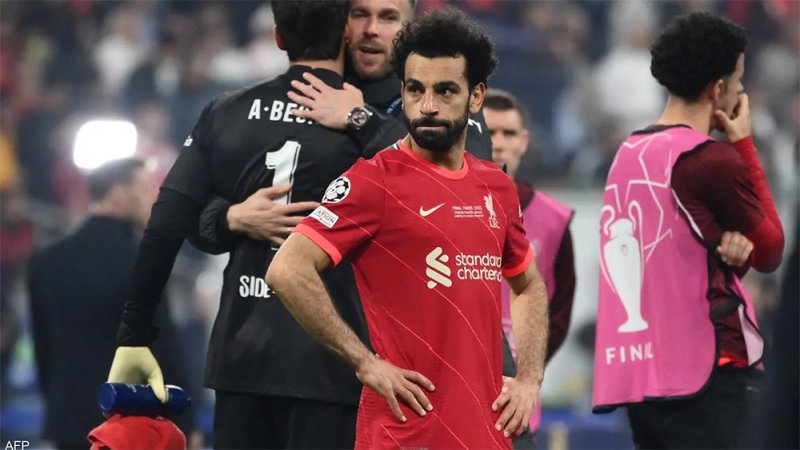 من صاحب اليد العليا في مفاوضات صلاح وليفربول؟