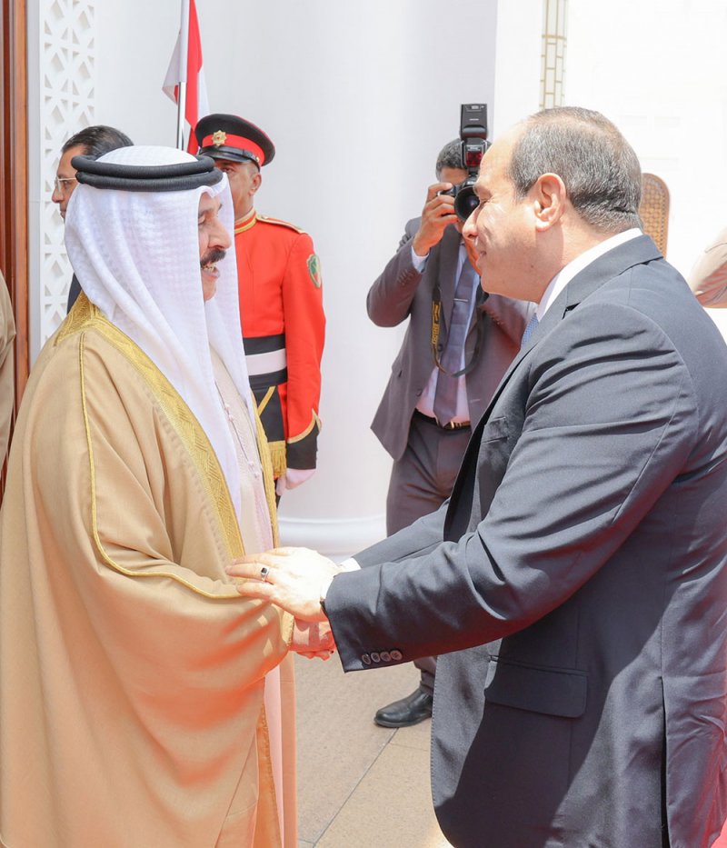 الرئيس المصري يغادر البلاد بعد زيارة رسمية لمملكة البحرين