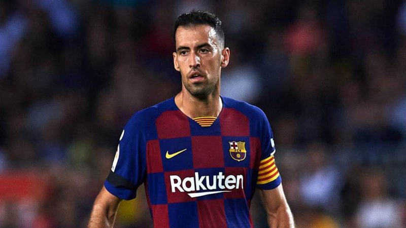 برشلونة يغير خطته بشأن خليفة بوسكيتس