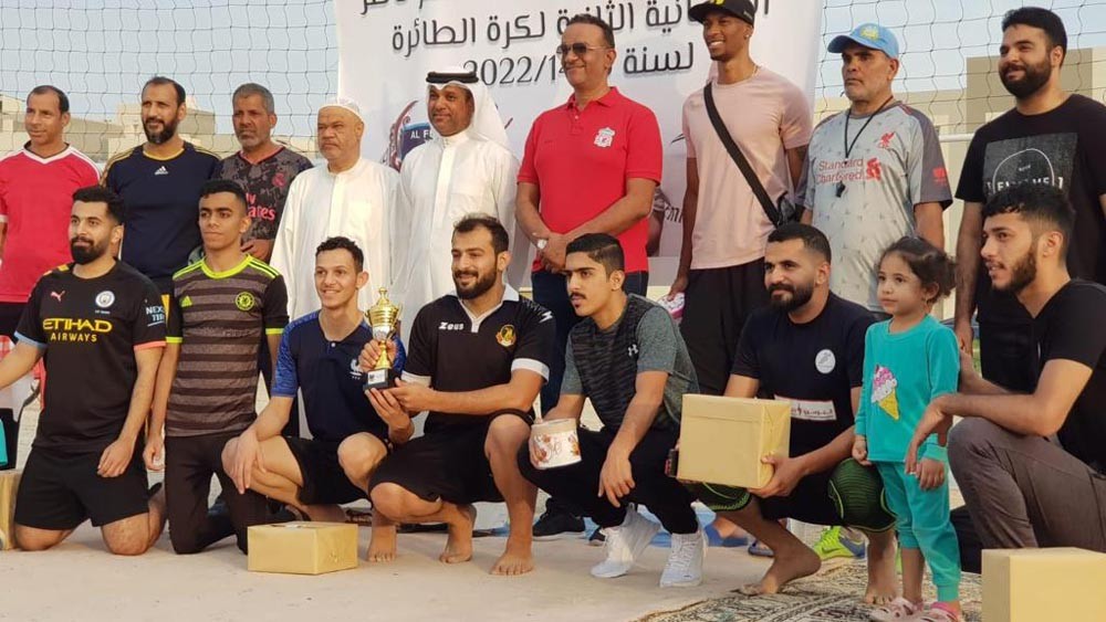 تتويج المشاركين ببطولة الطائرة بحضور نجوم النادي الأهلي