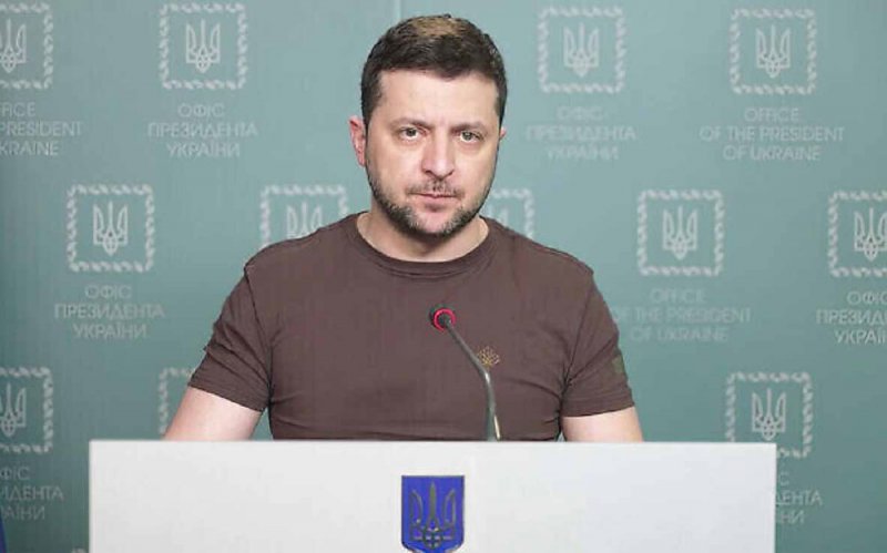 زيلينسكي يقطع العلاقات الدبلوماسية مع سوريا