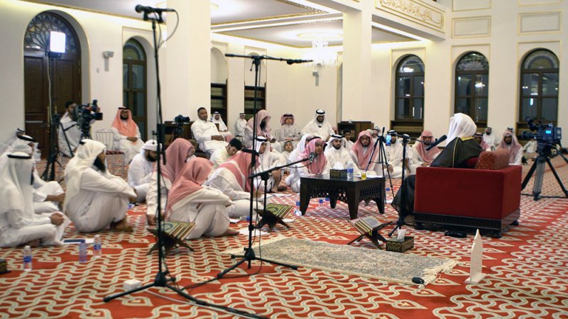 "أحب الأيام عند الله" محاضرة للعنزي