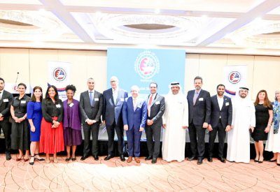الرئيس التنفيذي لمجلس التنمية الاقتصادية يستعرض الخطط الاقتصادية للبحرين