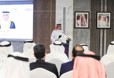 وزير الصناعة والتجارة: قائمة “البلاد” لأقوى 50 شركة بحرينية تبرز دور المؤسسات الوطنية في دعم النمو الاقتصادي