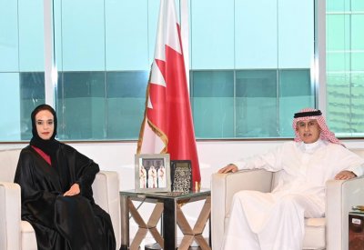 وزير الصناعة والتجارة يشيد بمبادرة المرأة في التكنولوجيا المالية