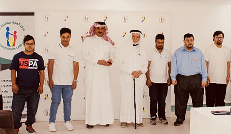 الوجيه محمد بن الشيخ اسحاق العباسي يزور مركز العناية بمتلازمة داون