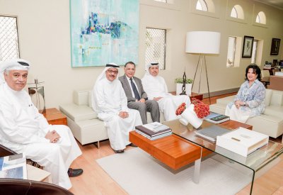 معالي الشيخة مي بنت محمد تستقبل وفداً من مسرح أوال