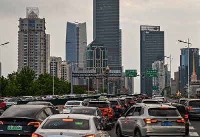 عقارات مقابل "البطيخ".. ماذا جرى لمطوري المساكن في الصين؟