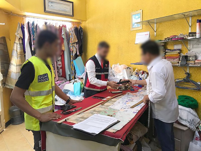 سوق العمل: ضبط عدد من المخالفات بحملة تفتيشية مشتركة في المحافظة الجنوبية