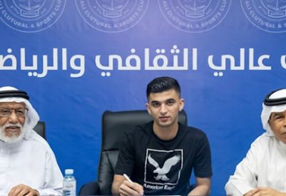 عالي يبدأ صفقاته لفريق الكرة