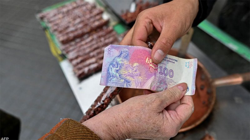"اللعب بالنار".. تحذير من شبح "أزمة جديدة" يطل على العالم