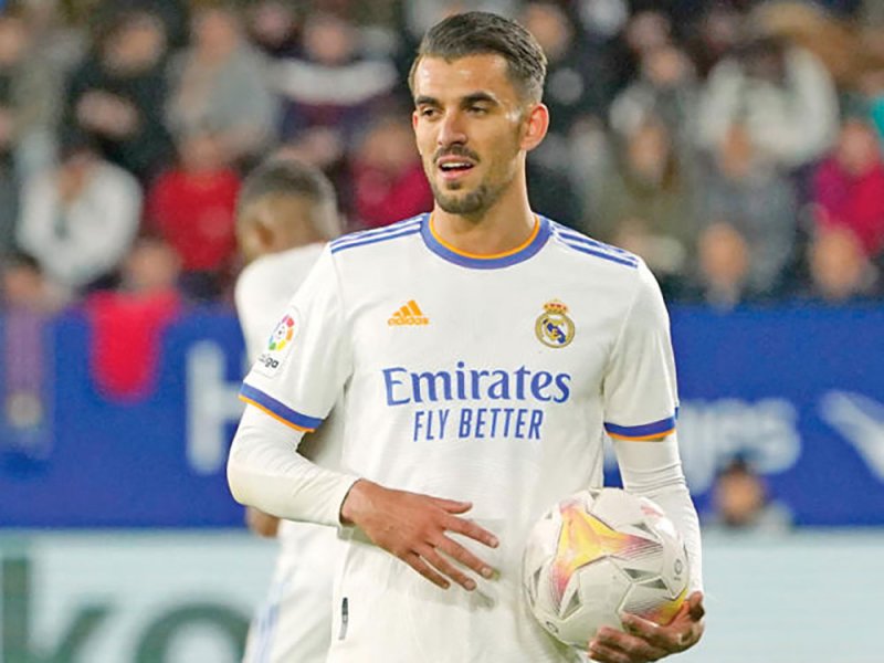 ريال مدريد يعرض على لاعبه التجديد موسمين