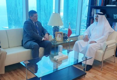 وزير التنمية الاجتماعية يستقبل سفير المملكة المتحدة لدى البحرين