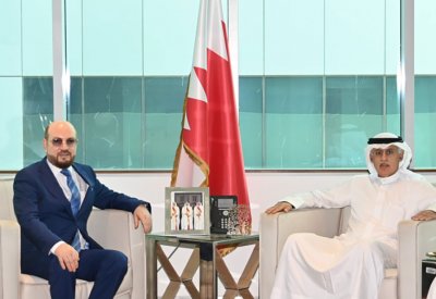 وزير الصناعة والتجارة يؤكد أهمية مواصلة العمل على توطيد آفاق التعاون التجاري بين البحرين وروسيا