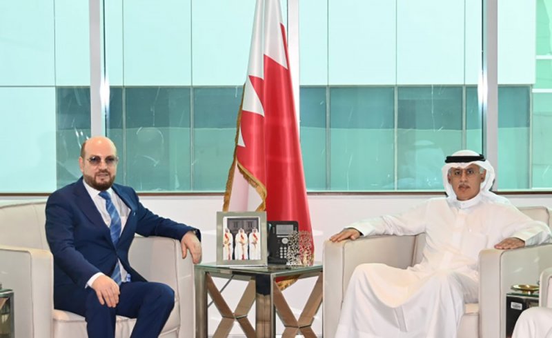 وزير الصناعة والتجارة يؤكد أهمية مواصلة العمل على توطيد آفاق التعاون التجاري بين البحرين وروسيا