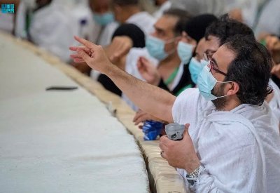الحجاج يستقبلون أول أيام التشريق.. والمتعجلون يغادرون