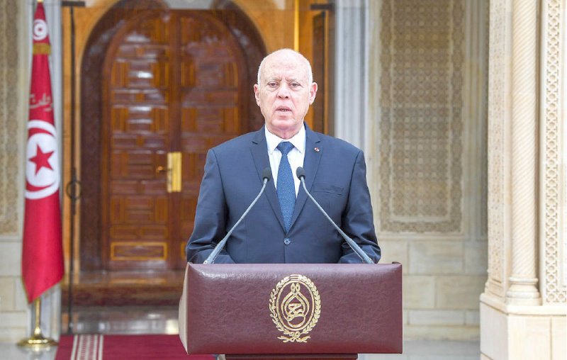 الرئيس التونسي: أخطاء في مشروع الدستور