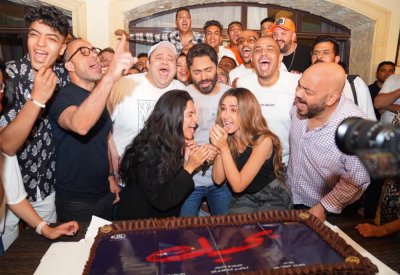 فيلم “بحبك” للفنان تامر حسني يسيطر في ”سينيكو“ والعالم!