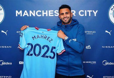 مانشستر سيتي يمدد عقد محرز حتى 2025