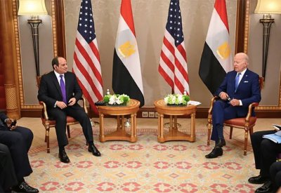 بايدن يشيد بدور مصر المحوري في المنطقة