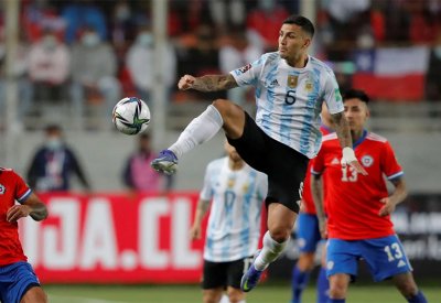 مان يونايتد يتفق مع أياكس لشراء المدافع ليساندرو مارتينيز