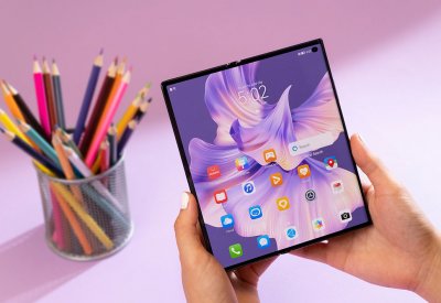 لماذا يعتبر  HUAWEI Mate Xs 2 الأفضل لعام 2022
