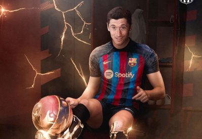 مقابل 45 مليون يورو.. ليفاندوفسكي يتعاقد مع برشلونة حتى 2027