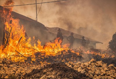 انبعاثات كربونية "بمستويات قياسية" من حرائق إسبانيا والمغرب